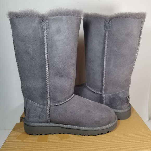 UGG Bailey Button Triplet Boots Grey Kids Size 13,1,3 NEW - Picture 5 of 8